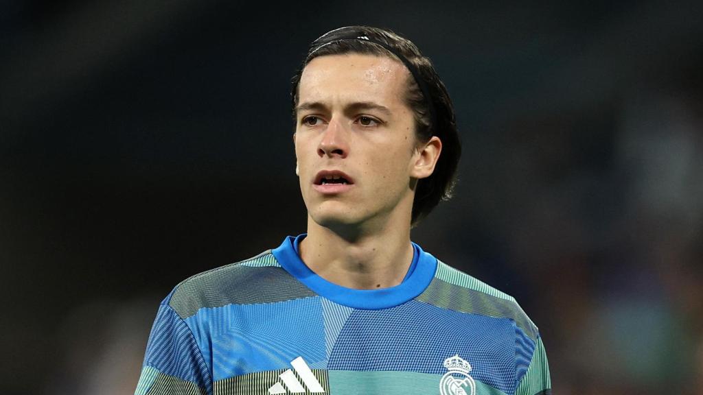 Álvaro Carreras en u partido con el Real Madrid