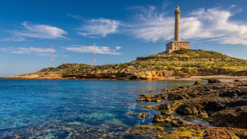 El faro de Cabo de Palos, en la Región de Murcia.