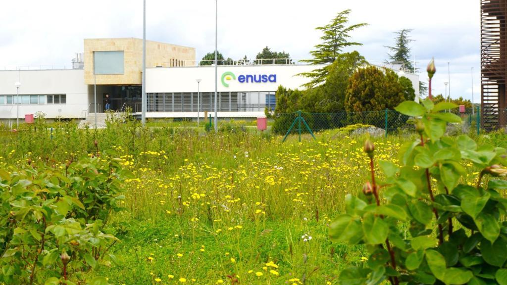 Fachada de la fábrica de Enusa