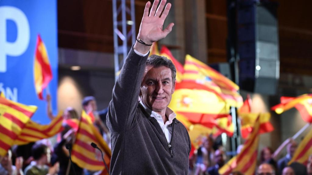 El líder del PP, Alberto Núñez Feijóo, en un mitin en la pasada campaña electoral en Aragón.