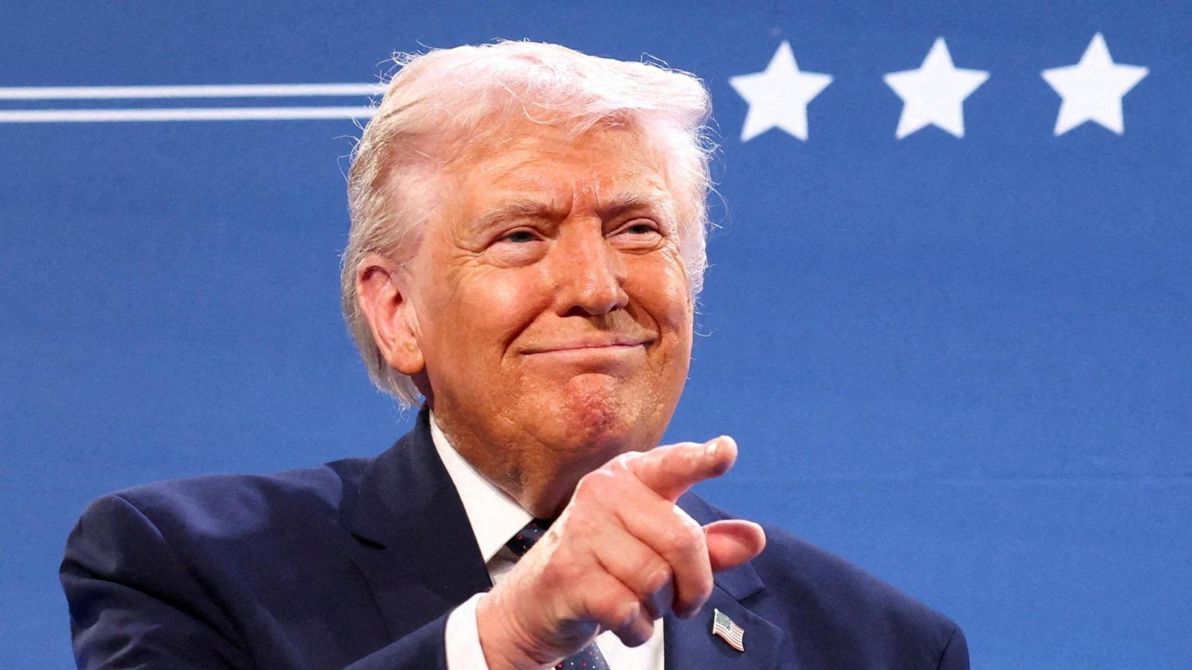 Donald Trump pronuncia este lunes un discurso ante miembros del Partido Republicano en el Trump National Doral Miami.