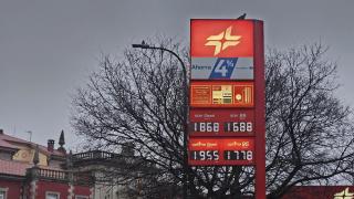 Gasolinera de avenida do Porto en A Coruña este martes, 10 de marzo.