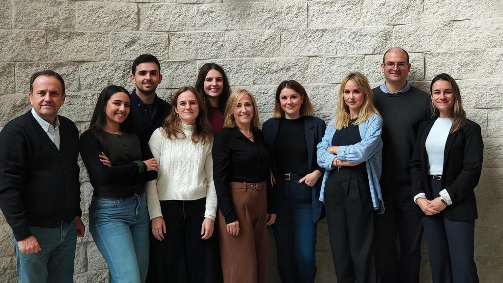 La foto de familia del equipo investigador de la UMH.