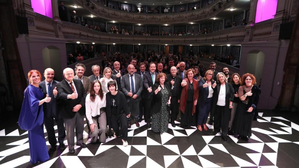 La presentación de la filosofía del proyecto en el Teatro de Rojas contó con una amplia representación cultural y social.