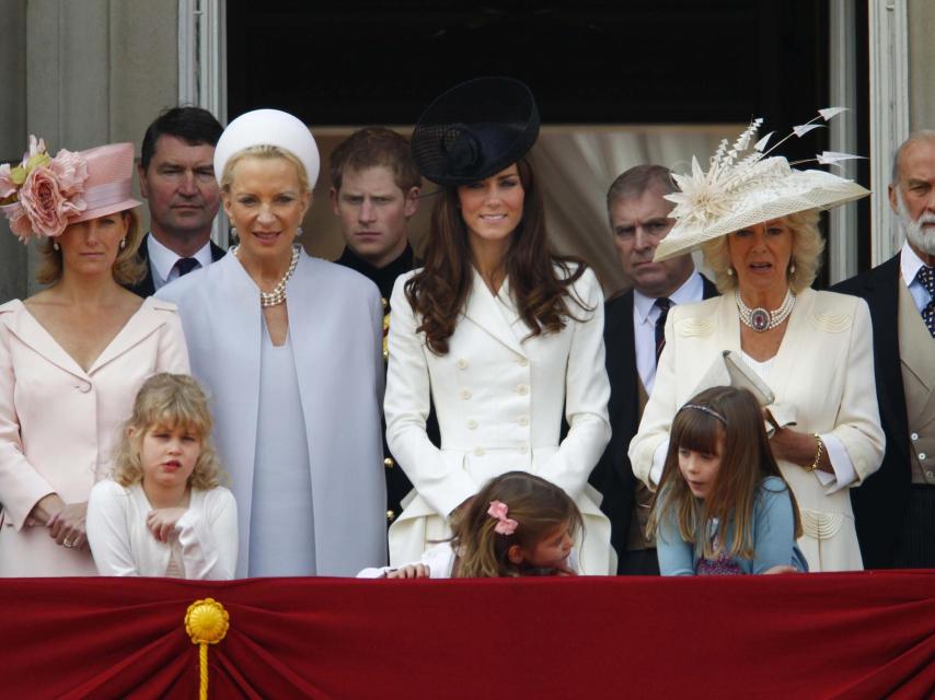 Michael con parte de la Familia Real Británica en el Trooping of The Colour, en 2011.
