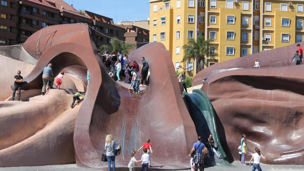 Catalá anuncia un nuevo parque Gulliver financiado por el IVO aguas arriba.