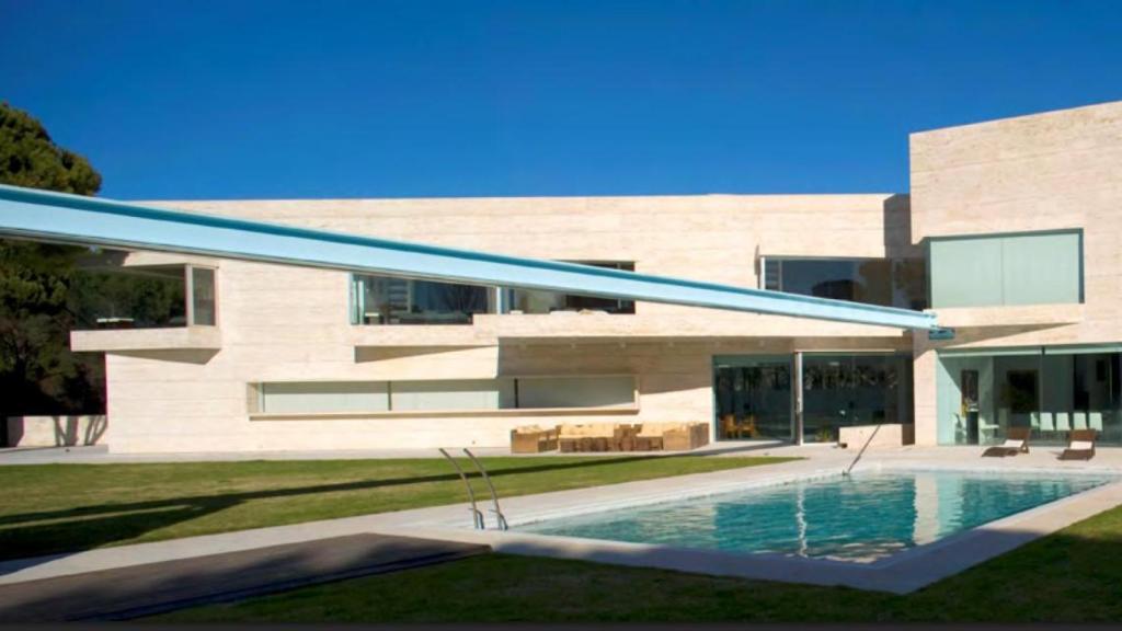 La piscina de la que fue la casa familiar de los padres de Joaquín.