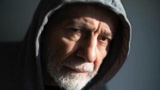 Hugo Mujica, el poeta del silencio: Es difícil leer poesía, porque pide escucha y hasta diría vaciamiento
