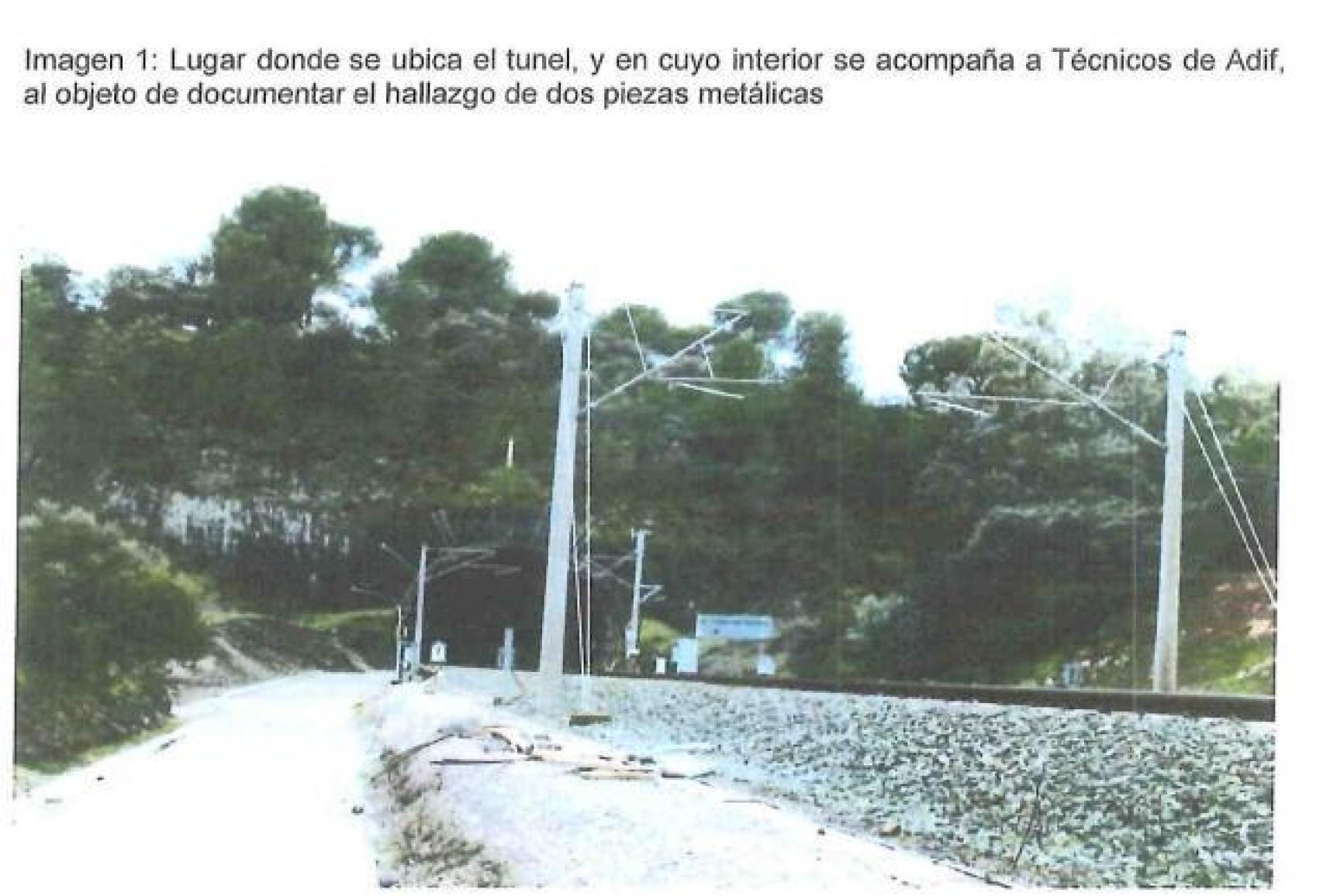 Imagen de la entrada al túnel, recogida en el informe de la Guardia Civil.