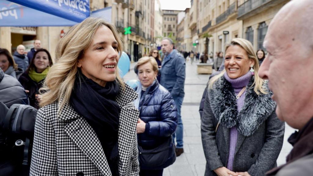 Cayetana Álvarez de Toledo visita Salamanca