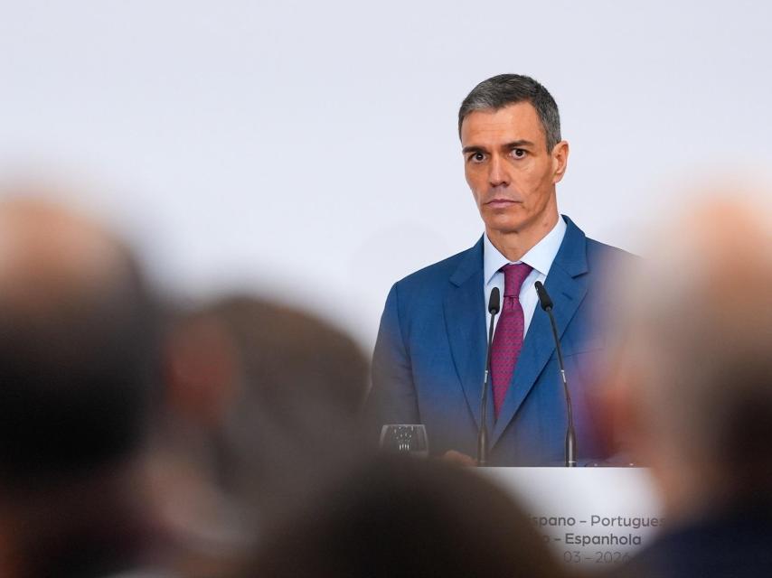 El presidente del Gobierno, Pedro Sánchez, durante la firma de acuerdos de la XXXVI Cumbre hispano-portuguesa.
