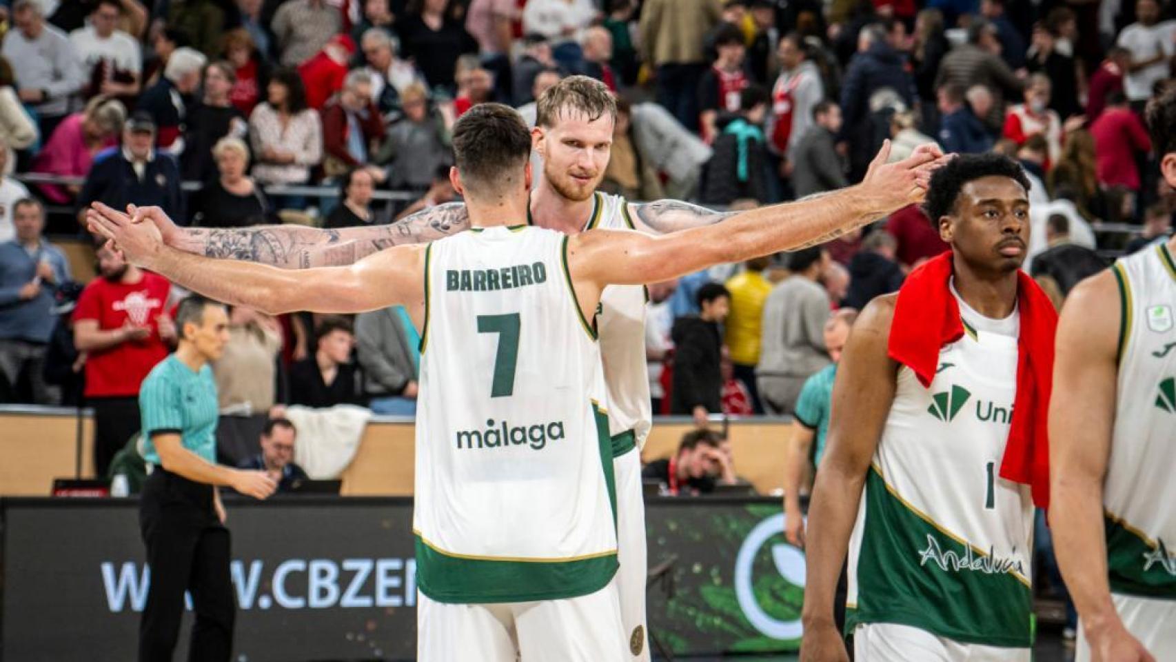 Barreiro y Balcerowski celebran el pase a cuartos tras vencer al Chalon en Francia.