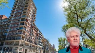 Pedro Almodóvar y su barrio en un montaje de BLUPER