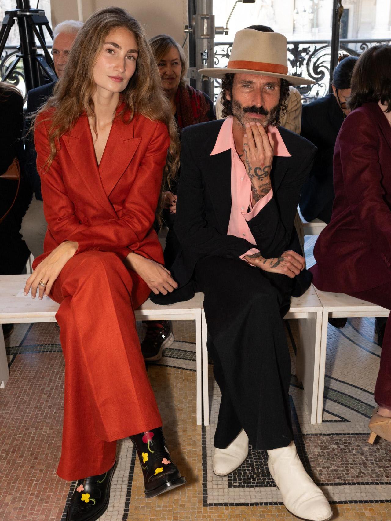 Almudena Cañeo y Leiva en primera fila del desfile de Gabriela Hearst.