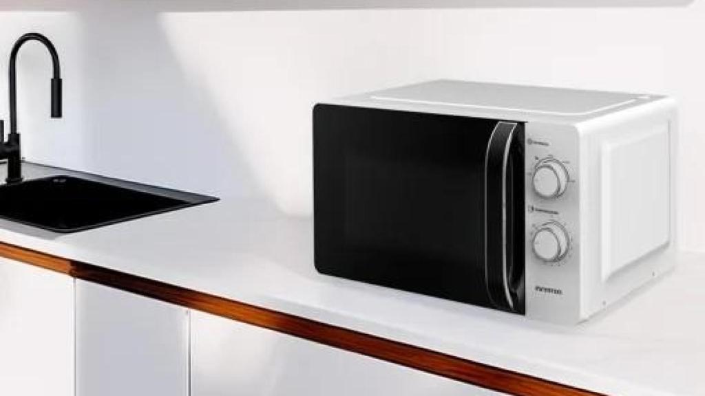 Microondas Infiniton MW-HW2070.