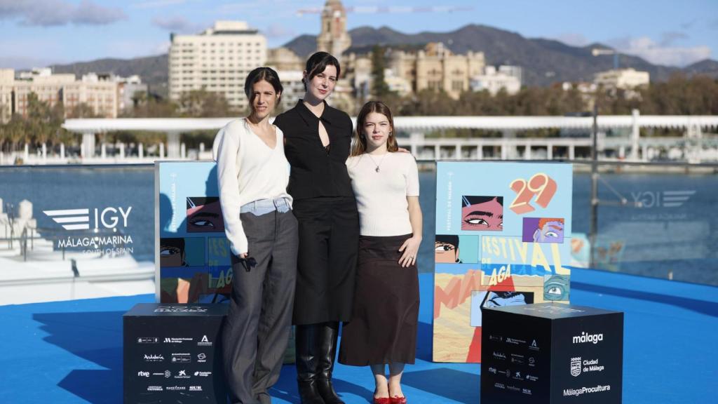 Iria del Río, Bárbara Farré y  Maria Schwinning, durante la presentación de 'Mala bestia'. Foto:  EFE/ Jorge Zapata
