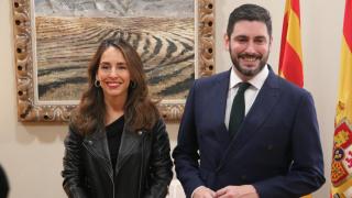 María Navarro, presidenta de las Cortes, y Alejandro Nolasco, portavoz de Vox en Aragón