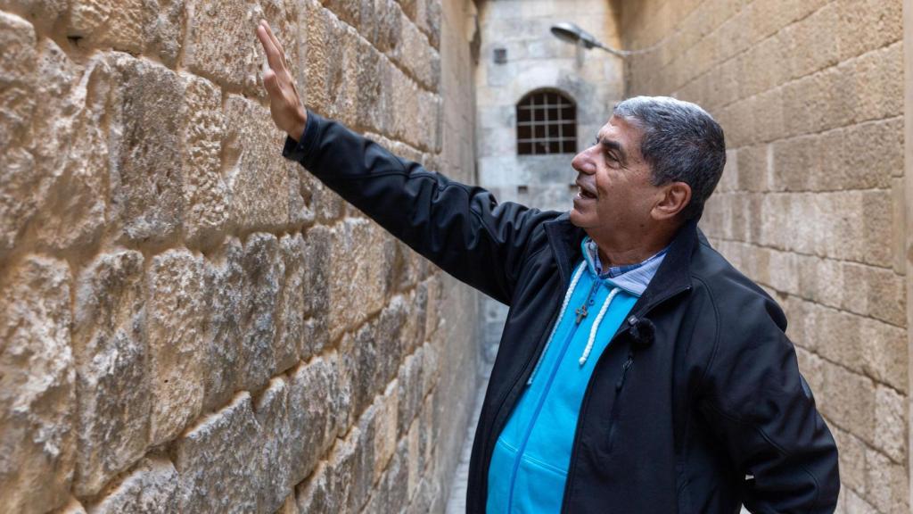 George Sabe por las calles de Alepo, Siria.