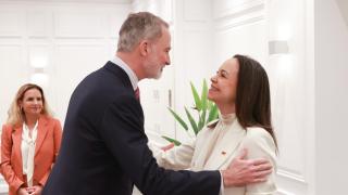 El Rey se reúne con la líder opositora venezolana María Corina Machado.