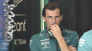 Pedro de la Rosa, en el box de Aston Martin.