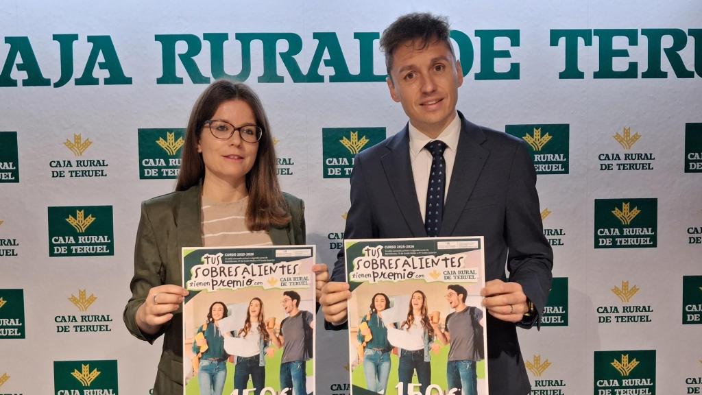 Sandra Martínez y Carlos García en la presentación de la campaña.