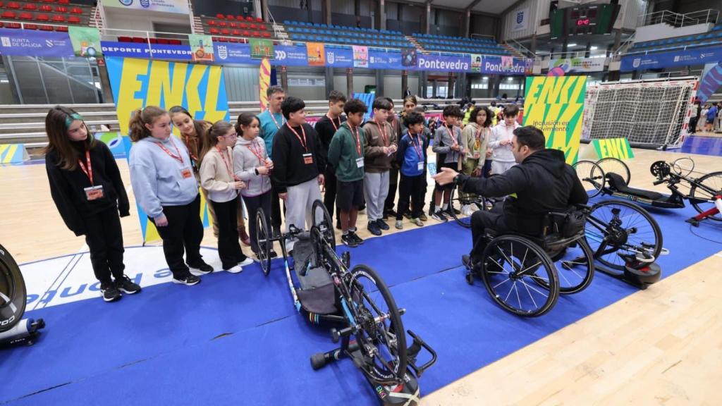 Unos 200 escolares participan en unas jornadas inclusivas de deporte adaptado en Pontevedra