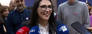 Rosa Crujeiras atiende a los medios de comunicación.