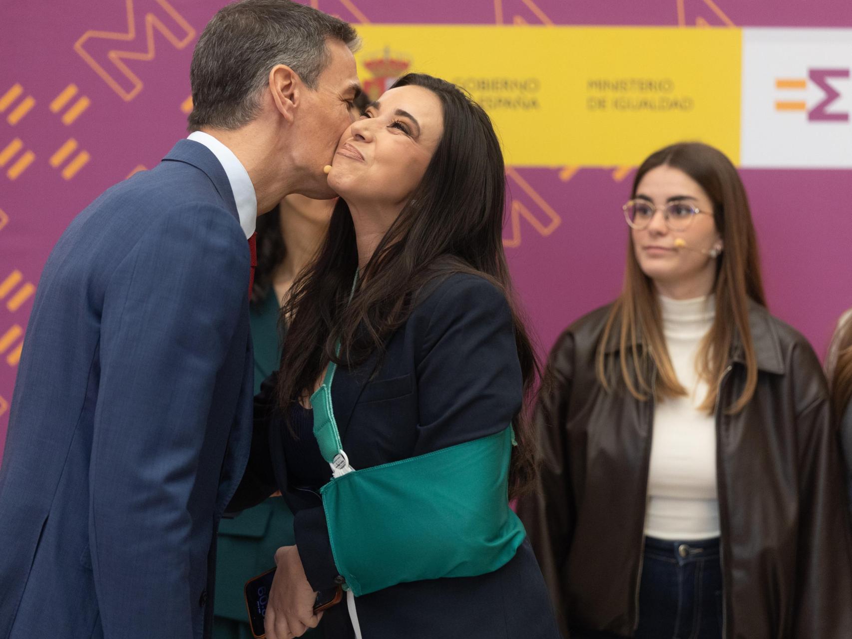 El PSOE lleva al Congreso una iniciativa contra "el acoso a Sarah Santaolalla" y otros "profesionales de los medios"