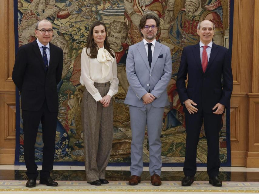 Letizia, con los representantes del 'Proyecto Cassandra'.