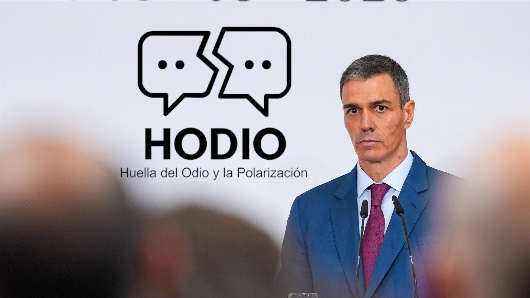 Fotomontaje del logotipo de HODIO en una fotografía de archivo de Pedro Sánchez