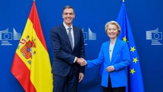 Ursula von der Leyen y Pedro Sánchez.