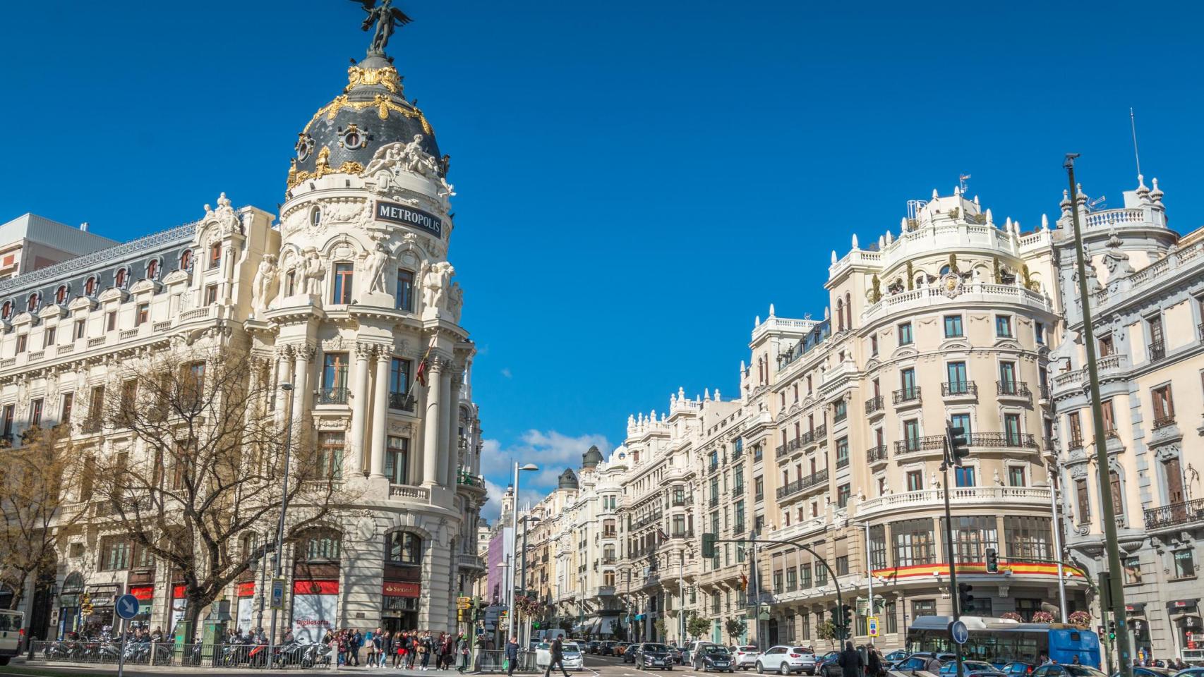 El nuevo local abre sus puertas en la avenida más conocida de la capital.