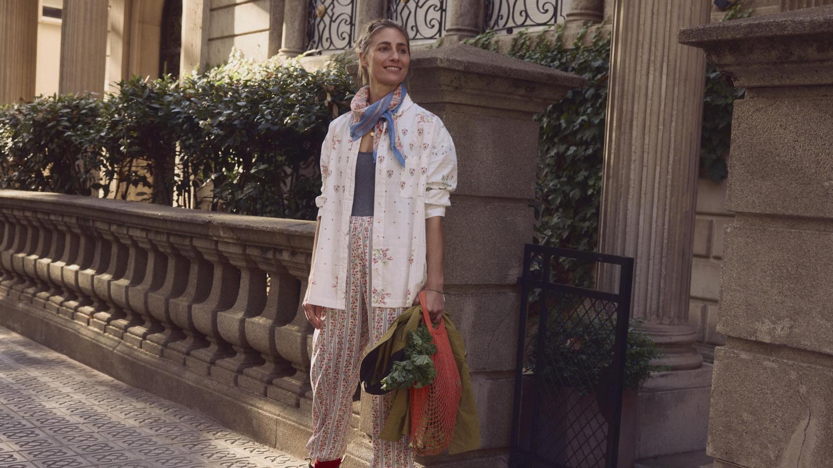 Chloé Sucrée con prendas de la nueva línea.