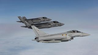 La guerra en Irán pone a prueba la alianza entre el F-35 y el Typhoon en el despliegue británico en el Mediterráneo