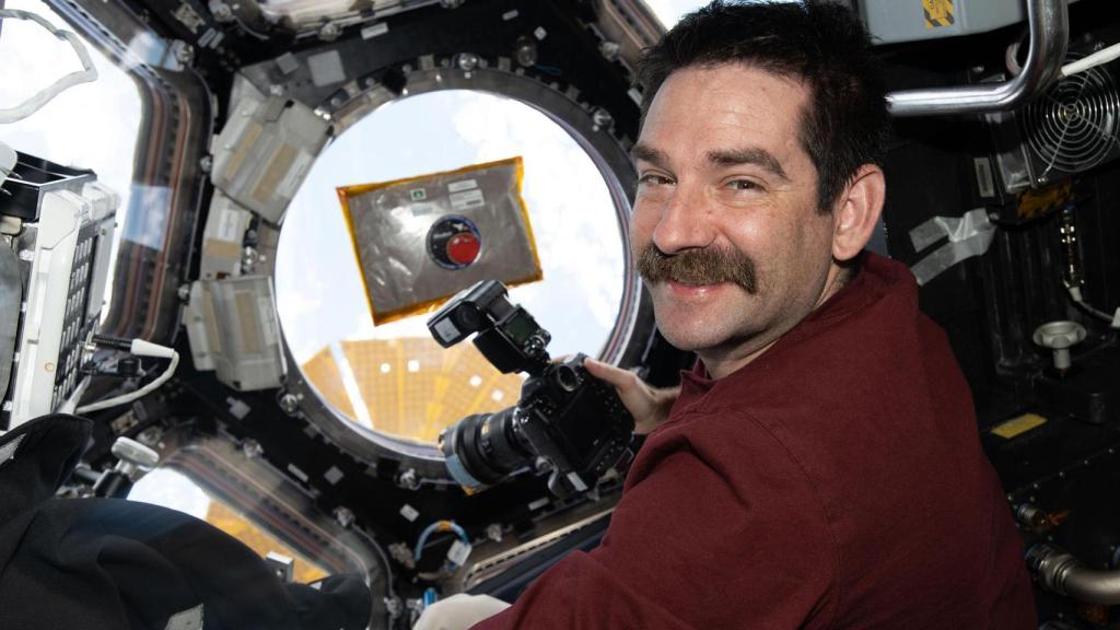 Jack Hathaway, astronauta de la NASA, a bordo de la ISS.