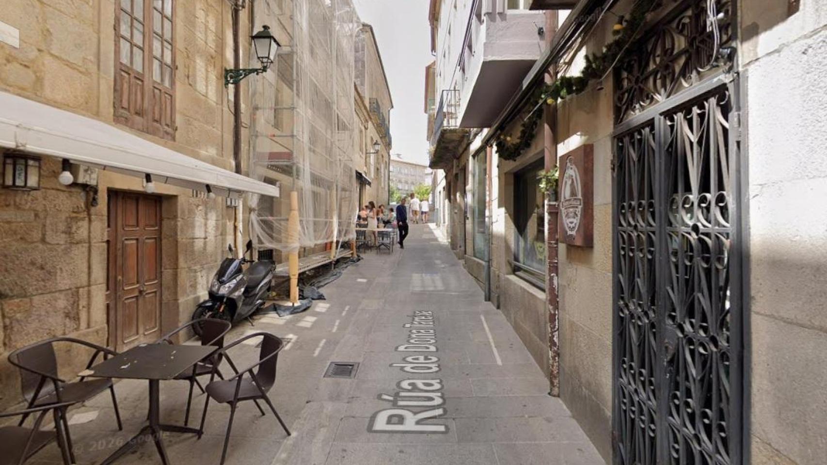 Calle de Dona Tareixa de Pontevedra, donde ocurrió la agresión hombófoba.