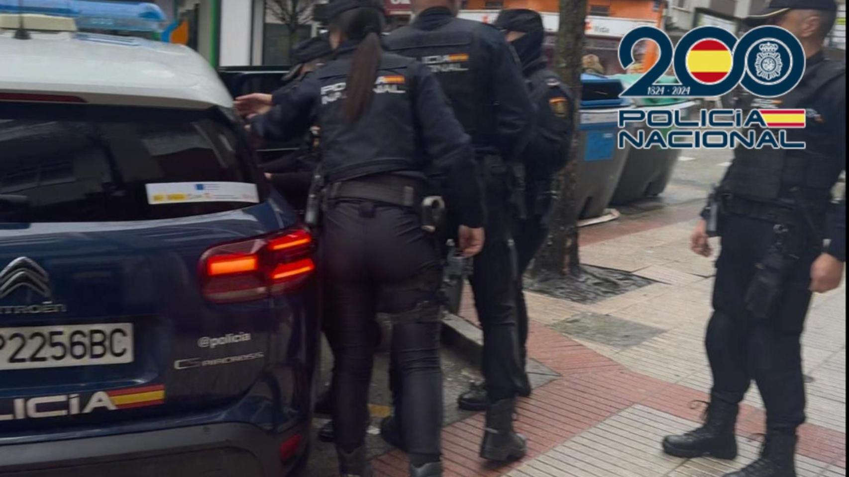 Los detenidos en el operativo antidroga en A Coruña y Arteixo ascienden a tres.