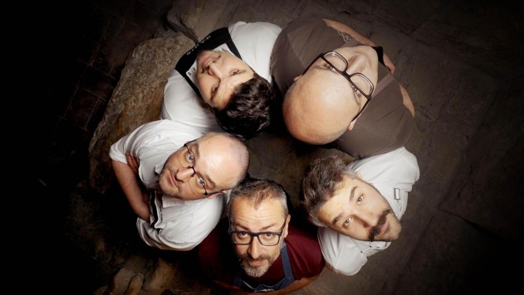 Los cinco chefs.