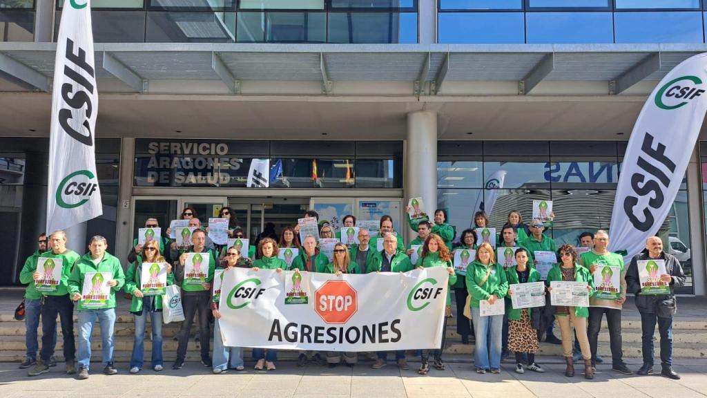 CSIF durante su concentración en el Día Europeo contra las agresiones a personal sanitario
