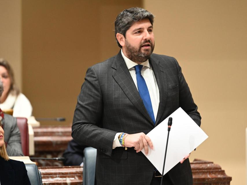 El presidente de la Comunidad, Fernando López Miras, durante su intervención en el Pleno de la Asamblea Regional