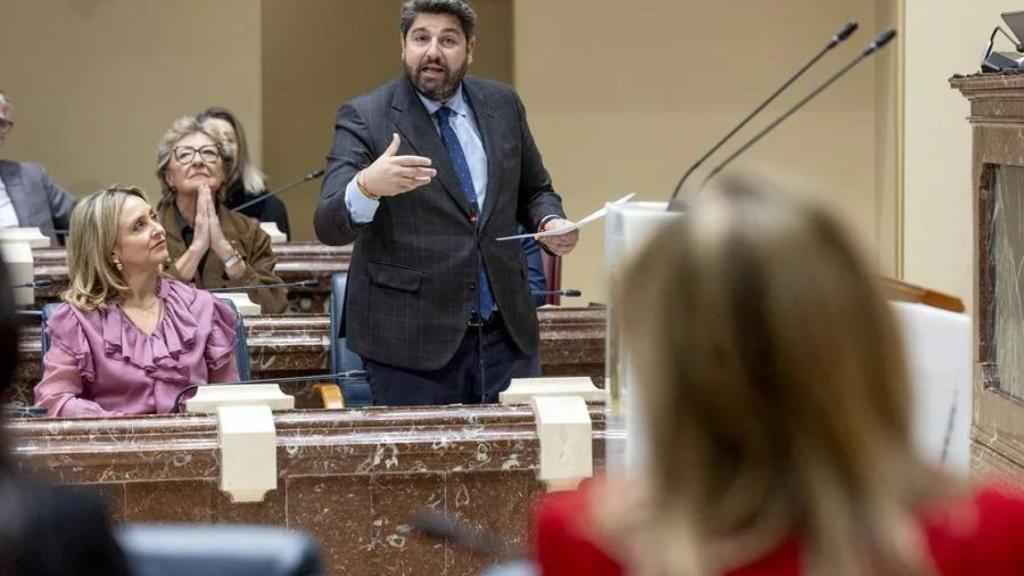 El jefe del Ejecutivo Autonómico en la Asamblea Regional. EFE