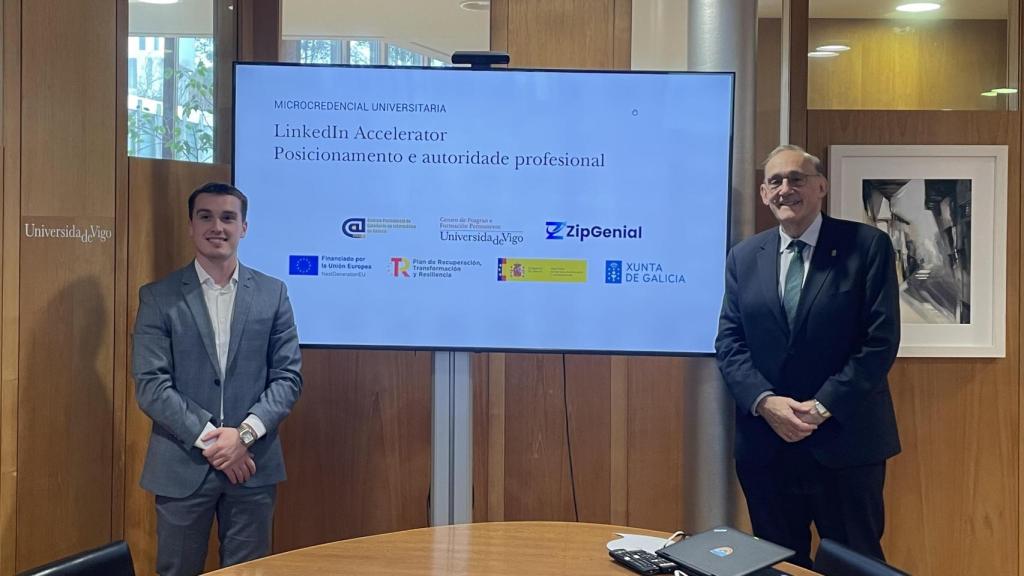 Martín Arosa con el rector de la UVigo, Manuel Reigosa.