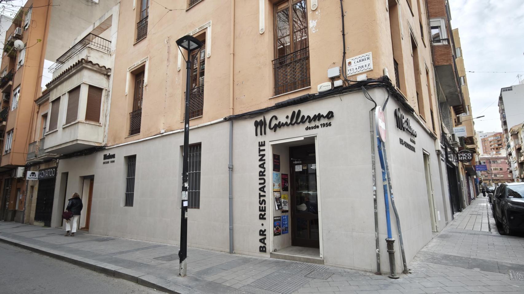 La esquina del Bar Guillermo en Pintor Velázquez este marzo.