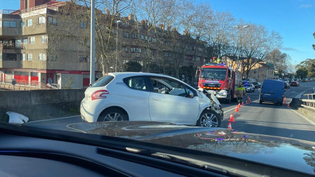 Accidente el viaducto de acceso a Santa Cristina
