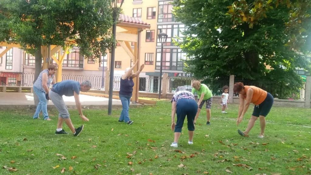 Culleredo (A Coruña) une el yoga y el pilates para mantener activos a sus mayores