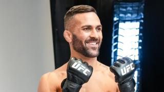 Hecher Sosa, en su pose oficial de luchador de UFC