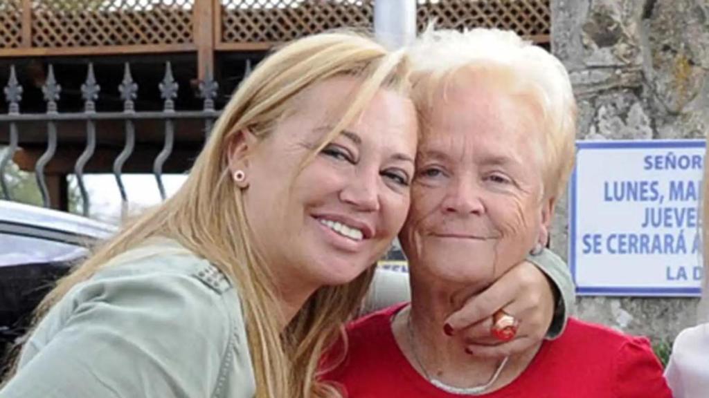 Belén Esteban con su madre.