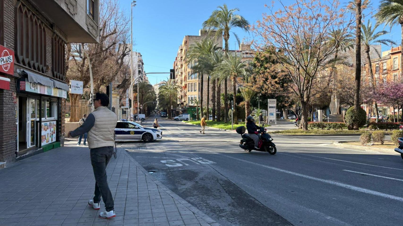El entorno de la Plaza de Toros de Alicante este viernes.