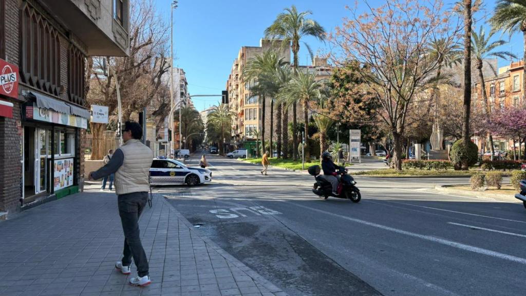 El entorno de la Plaza de Toros de Alicante este viernes.