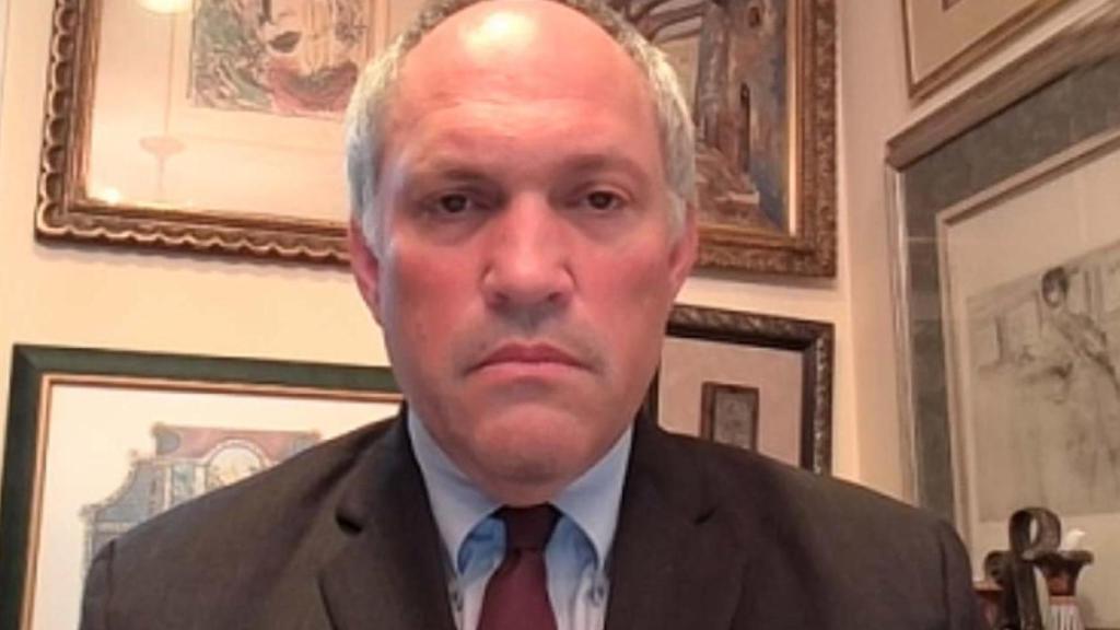 De 2002 hasta 2004, Michael Rubin trabajó como asesor sobre Irán e Irak para la Oficina del Secretario de Defensa.